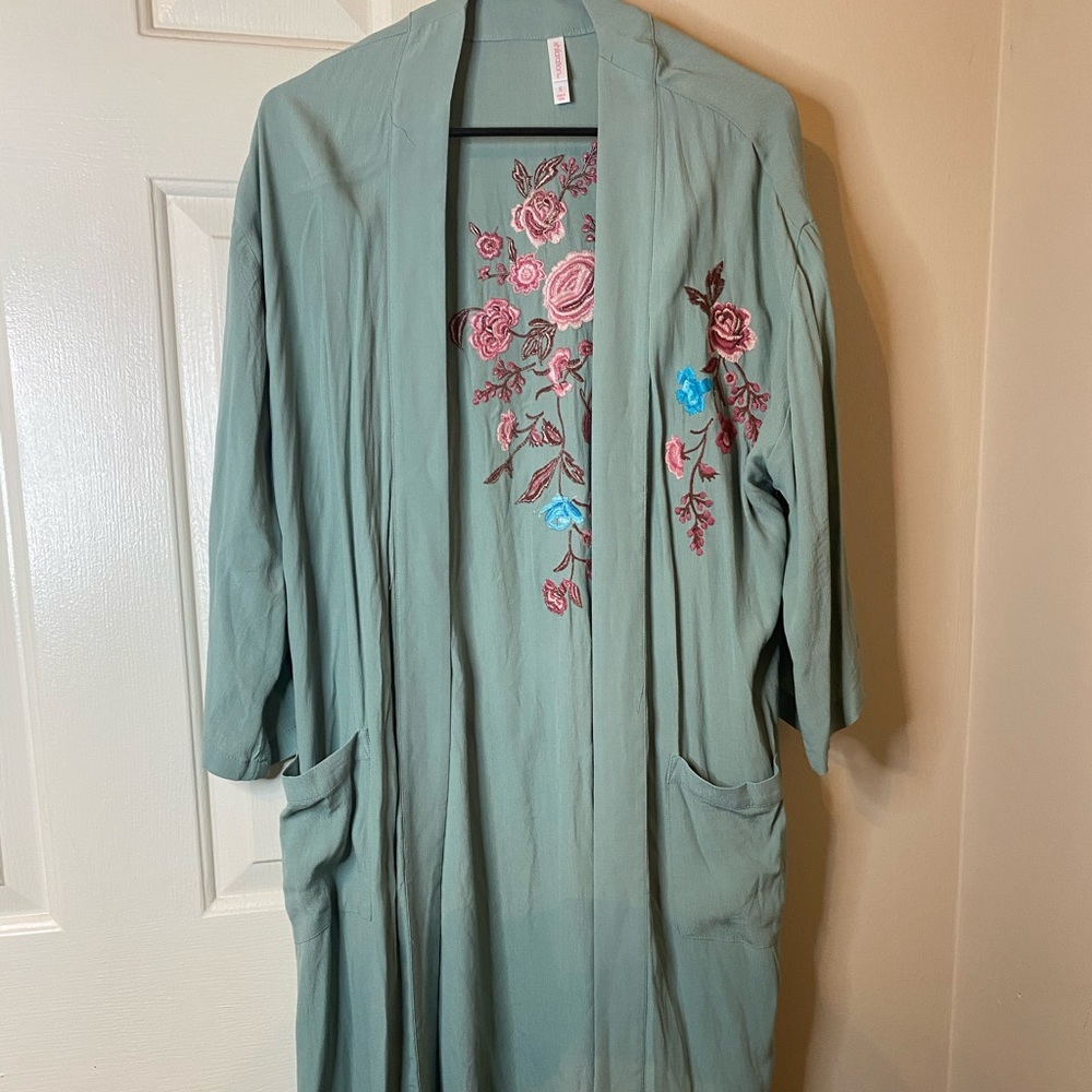Long sleeeved kimono
